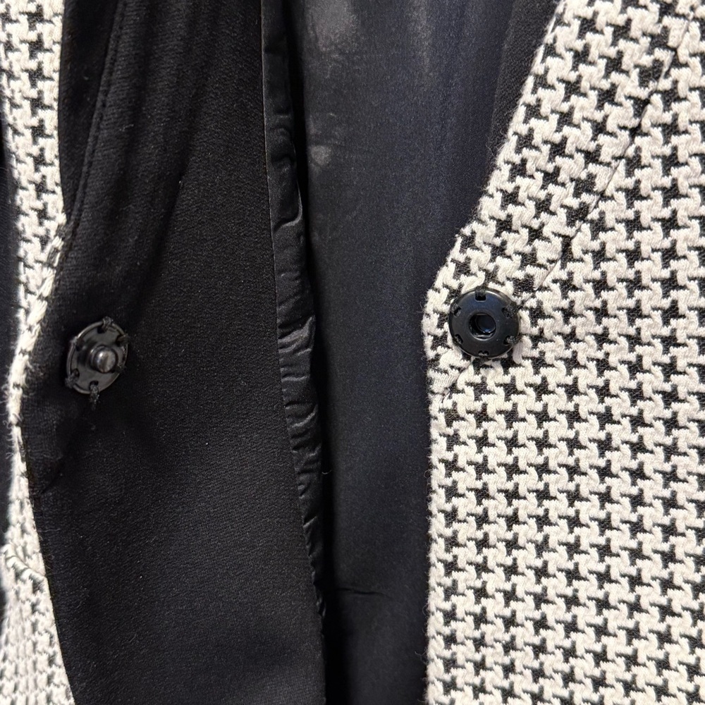 Nanette Lepore Black & White Houndstooth Contrast Panel Blazer - Size 8 - Picture 8 of 9